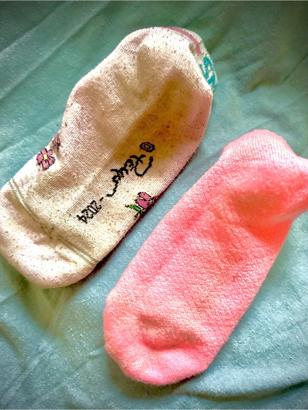 Mismatched Pair-Smurfette Pink Ankle Socks